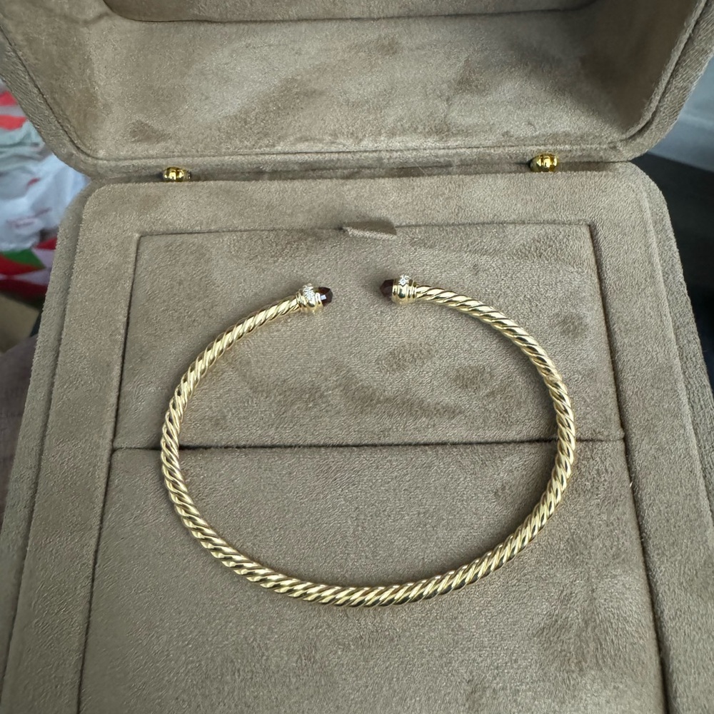 Brand New unworned David Yurman gold and diamond bracelet with garnet accents. - Picture 2 of 5